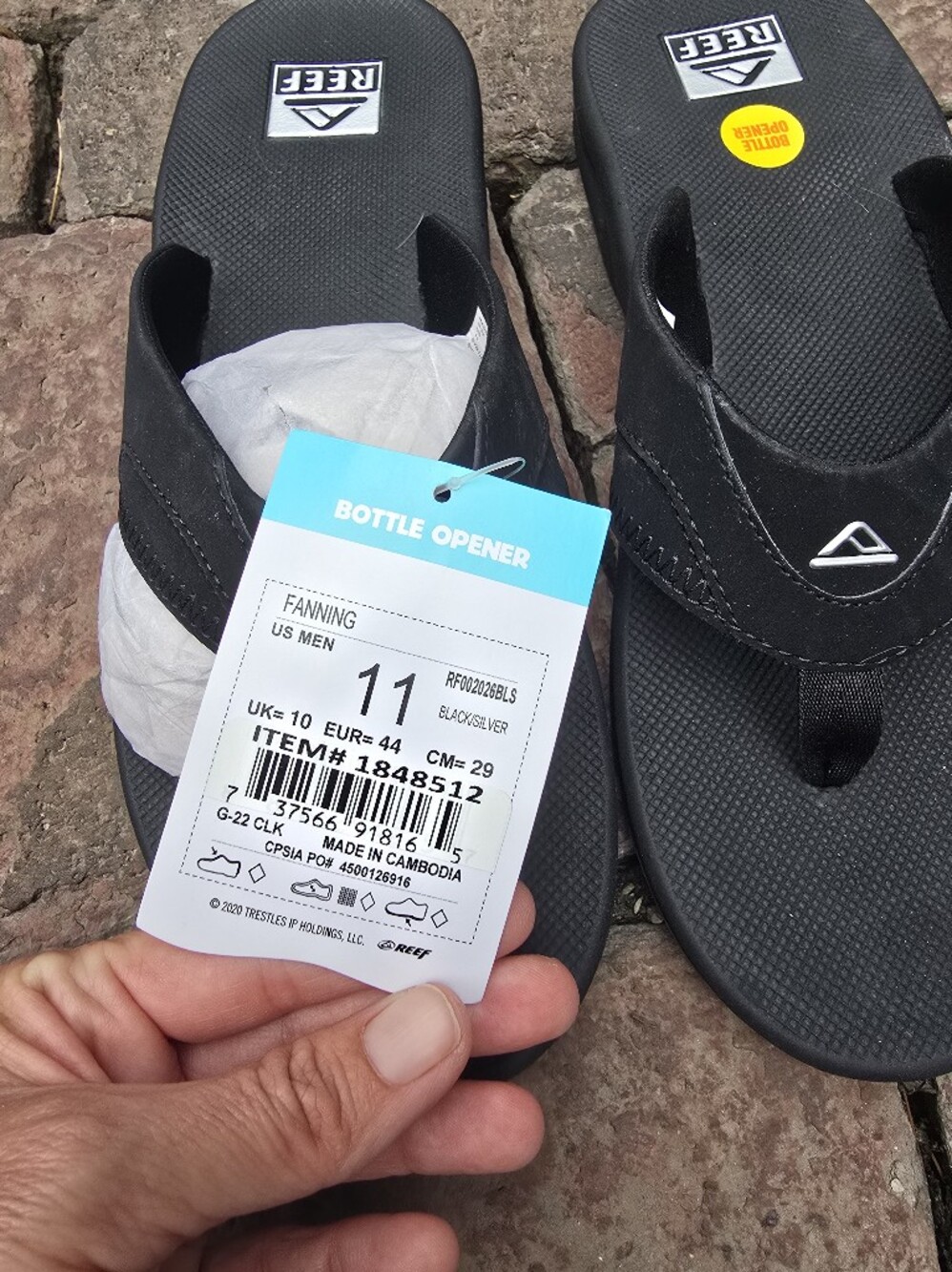 Reef Fanning Men's Water Friendly Flip Flops With Bottle Opener NWT 11 Black - Picture 4 of 11